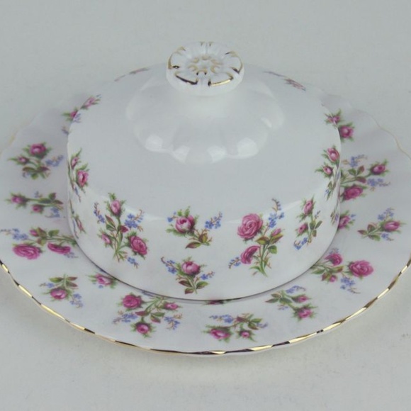 ROYAL ALBERT WINSOME BUTTER DISH WITH LID,
